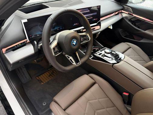 2026 BMW 550e xDrive