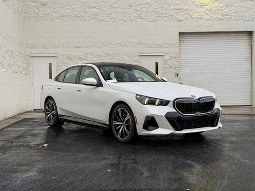 2026 BMW 550e xDrive