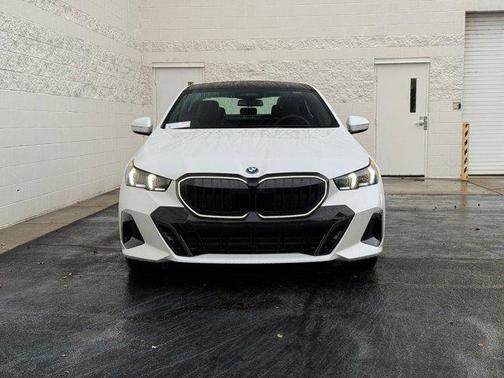 2026 BMW 550e xDrive