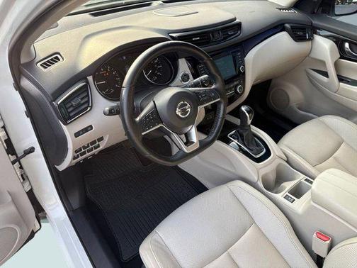 2021 Nissan Rogue Sport SL