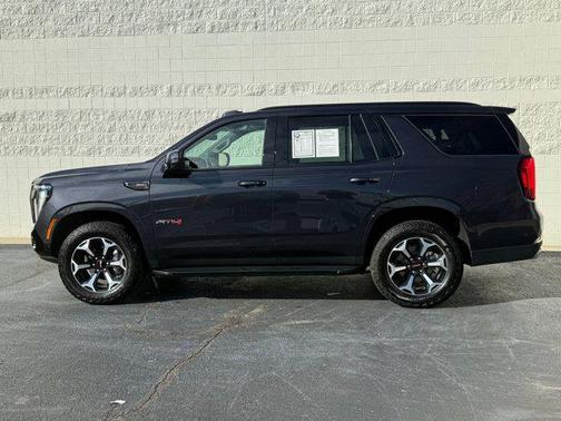 2025 GMC Yukon 4WD AT4