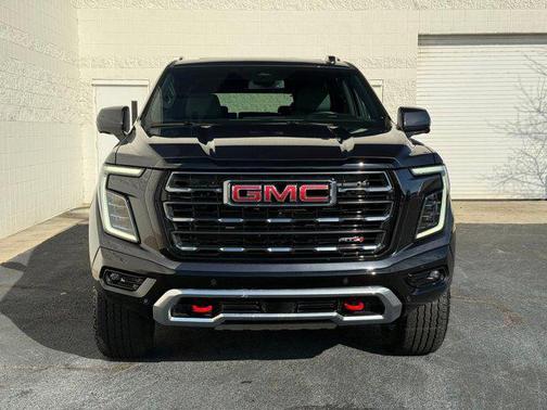 2025 GMC Yukon 4WD AT4