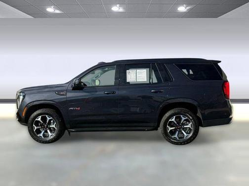 2025 GMC Yukon 4WD AT4