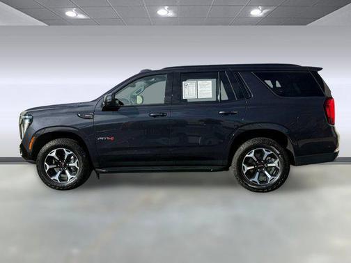 2025 GMC Yukon 4WD AT4