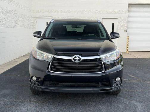 Attitude Black Metallic 2015 Toyota Highlander XLE