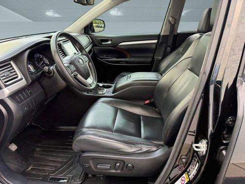 Attitude Black Metallic 2015 Toyota Highlander XLE