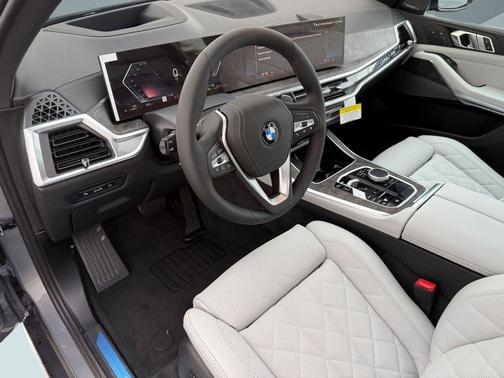 Skyscraper Grey Metallic 2026 BMW X5 xDrive40i