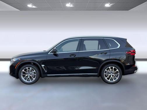 Black Sapphire Metallic 2026 BMW X5 xDrive40i