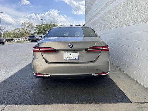 2024 BMW 530 i