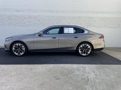 2024 BMW 530 i