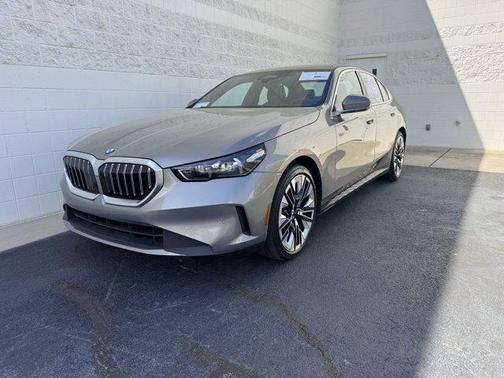 2024 BMW 530 i