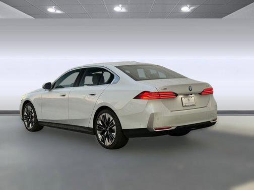 2025 BMW 540 xDrive