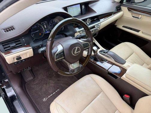 2017 Lexus ES 350 Base