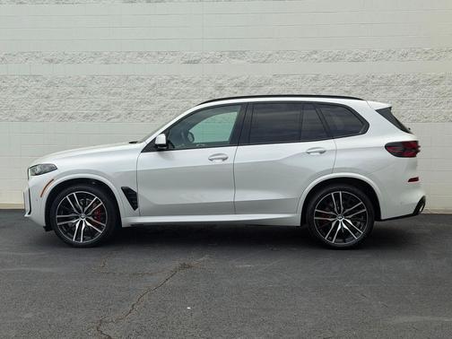 Mineral White Metallic 2026 BMW X5 xDrive40i