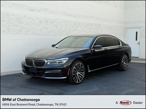 Ruby Black Metallic 2019 BMW 750 I