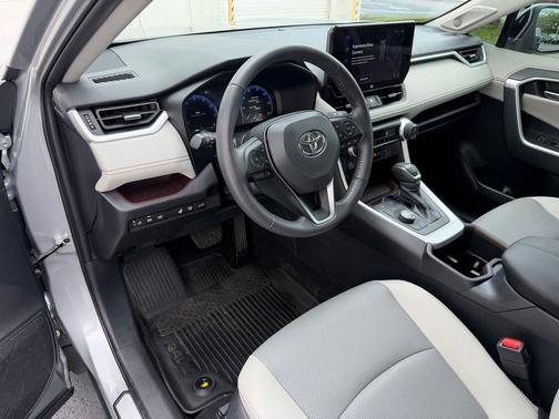 Silver Sky Metallic 2024 Toyota RAV4 Limited