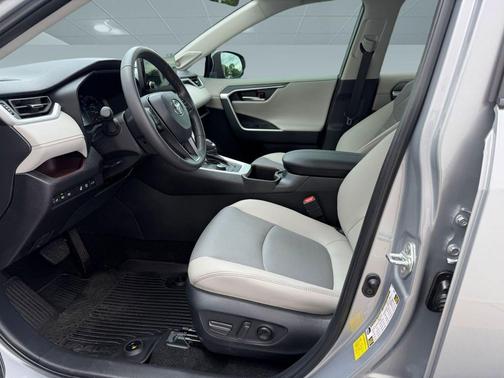 Silver Sky Metallic 2024 Toyota RAV4 Limited