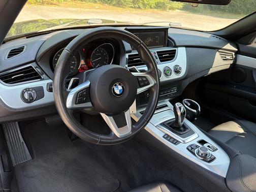 Black 2014 BMW Z4 sDrive28i