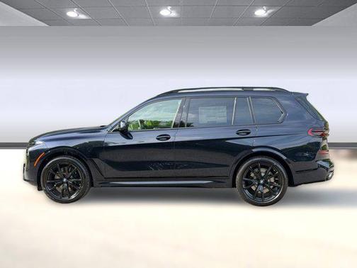 Carbon Black Metallic 2027 BMW X7 xDrive40i