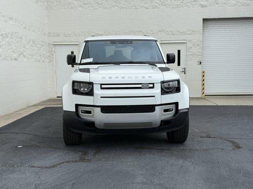 2020 Land Rover Defender 110 SE