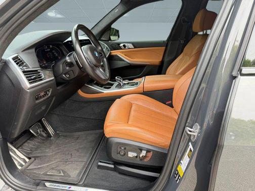 Dravit Grey Metallic 2022 BMW X7 M50i