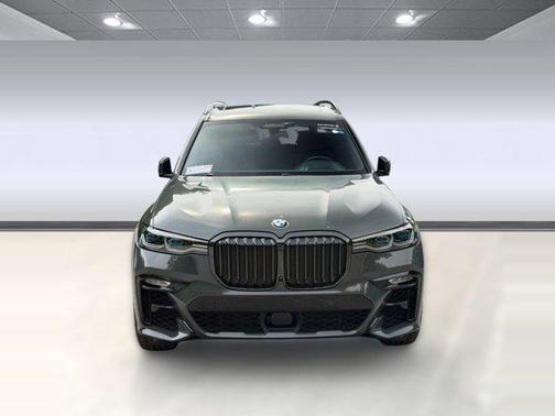 Dravit Grey Metallic 2022 BMW X7 M50i
