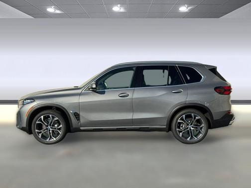 Skyscraper Grey Metallic 2026 BMW X5 sDrive40i