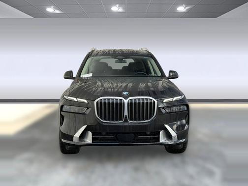 Black Sapphire Metallic 2026 BMW X7 xDrive40i