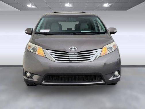 2014 Toyota Sienna XLE