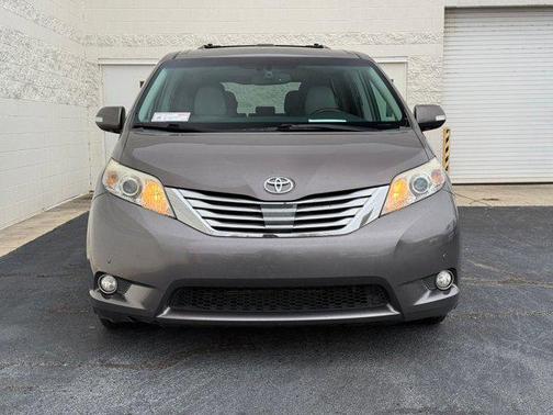 2014 Toyota Sienna XLE