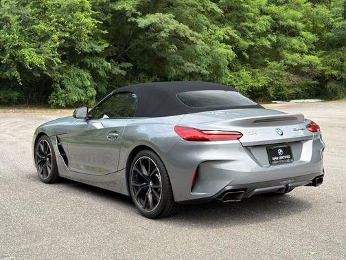 Skyscraper Grey Metallic 2023 BMW Z4 M40i