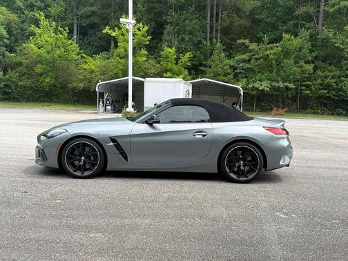 Skyscraper Grey Metallic 2023 BMW Z4 M40i