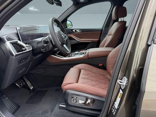 Manhattan Green Metallic 2026 BMW X5 xDrive40i