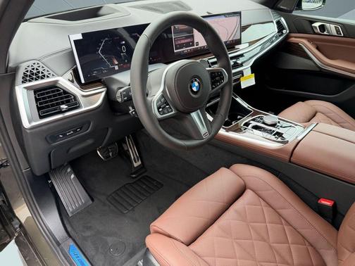Manhattan Green Metallic 2026 BMW X5 xDrive40i