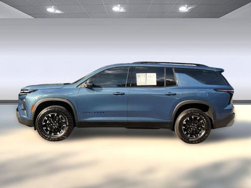 Lakeshore Blue Metallic 2025 Chevrolet Traverse AWD Z71