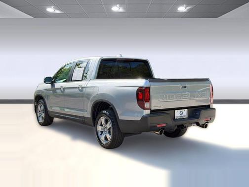 Solar Silver Metallic 2025 Honda Ridgeline RTL