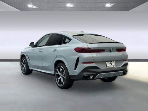 Brooklyn Grey Metallic 2027 BMW X6 xDrive40i
