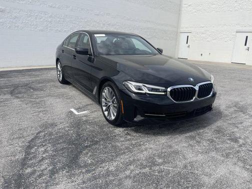 Black Sapphire Metallic 2023 BMW 540 i