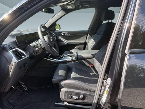 Black Sapphire Metallic 2026 BMW X5 xDrive40i