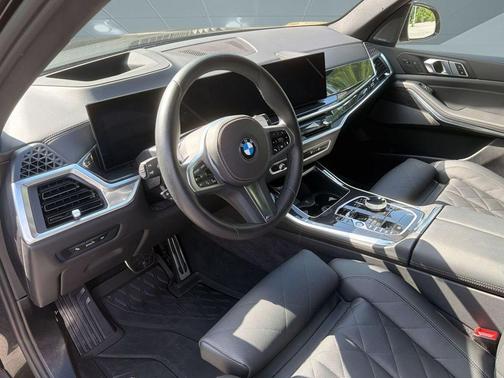 Black Sapphire Metallic 2026 BMW X5 xDrive40i