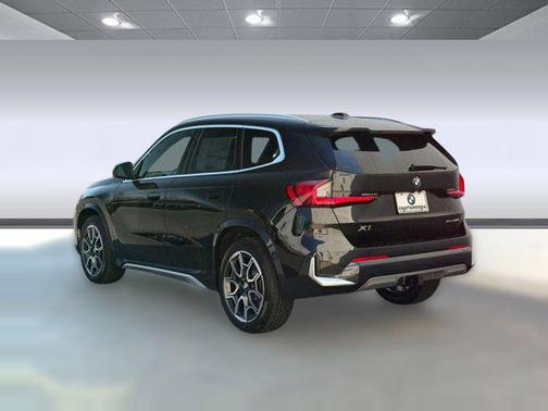 Black Sapphire Metallic 2026 BMW X1 xDrive28i