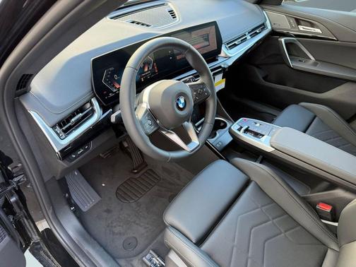 Black Sapphire Metallic 2026 BMW X1 xDrive28i