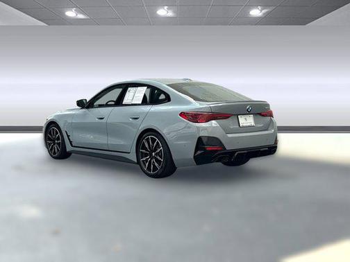 2025 BMW M440 i