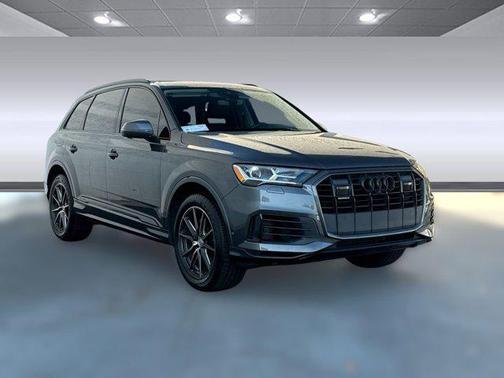 2022 Audi Q7 55 Premium Plus