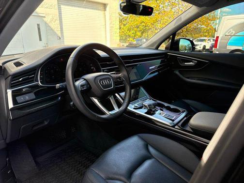 2022 Audi Q7 55 Premium Plus