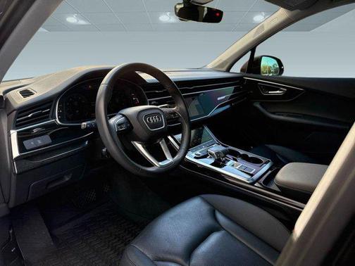 2022 Audi Q7 55 Premium Plus