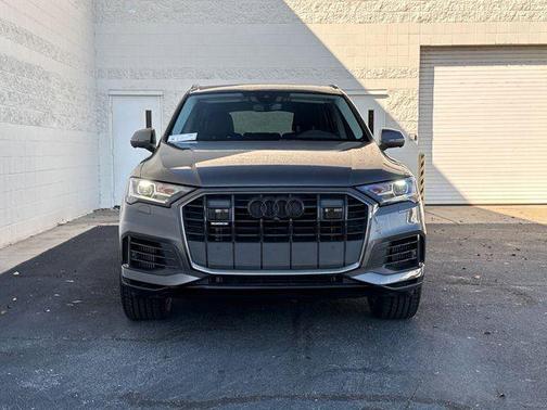 2022 Audi Q7 55 Premium Plus