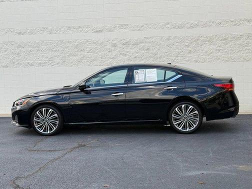 2024 Nissan Altima 2.5 SL