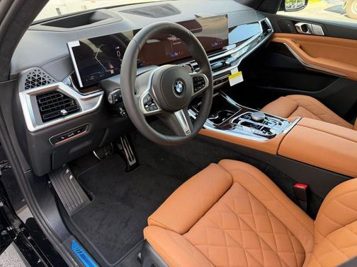 Black Sapphire Metallic 2027 BMW X7 xDrive40i