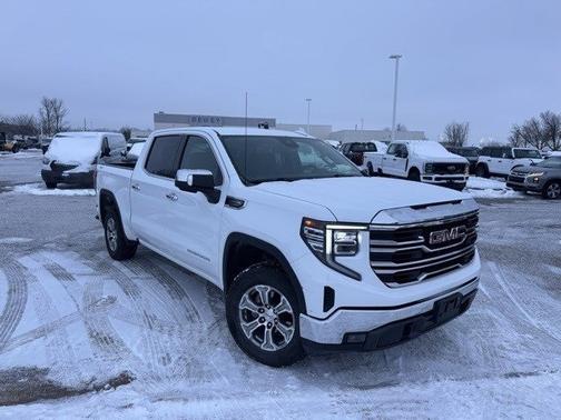2025 GMC Sierra 1500 SLT